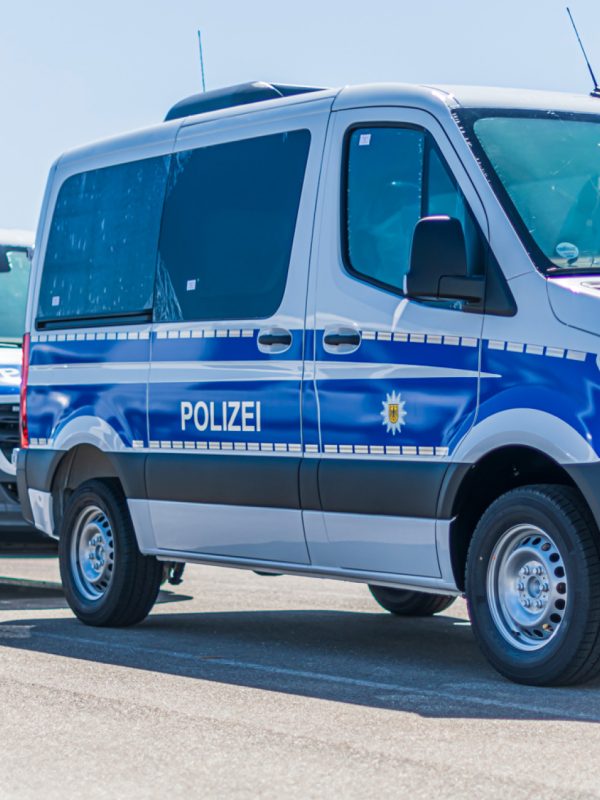 header_2500x1305_sonderfahrzeuge_2